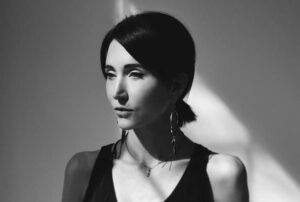 Cindy Kaza Bio, Age, Height, Husband, Ethnicity, Nationality, Net Worth