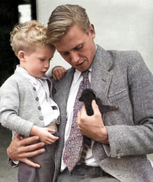 Young Robert Attenborough and his dad in 1955